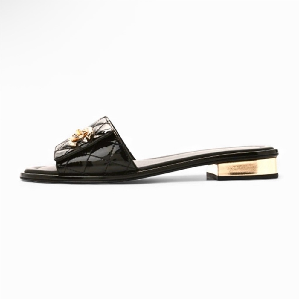 🆕💗CHANEL Black Quilted Patent Slide On Flats Sandals Mules CC Turn Lock GHW 37EU - Picture 6 of 16